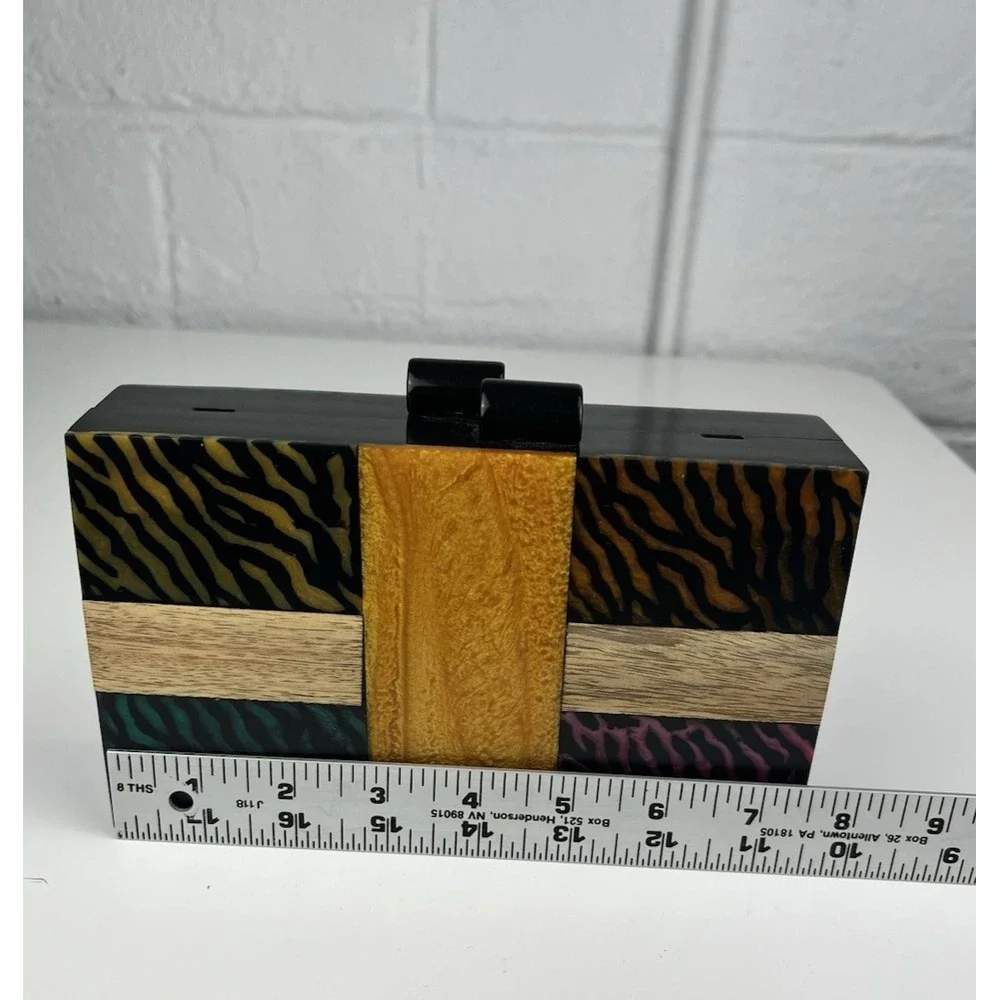 N/A tiger zebra